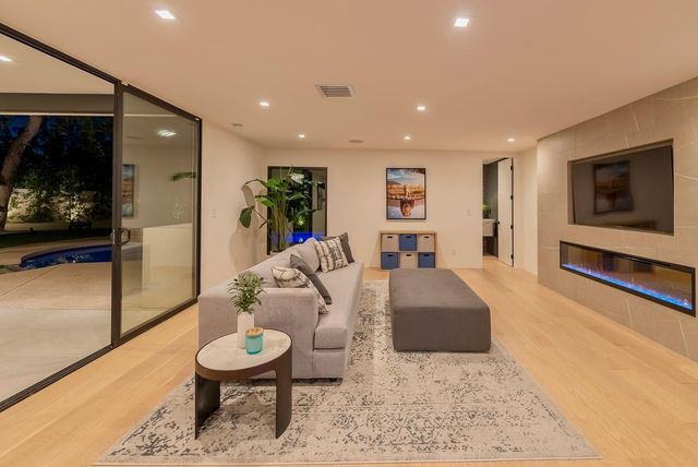 7278 E Echo Lane, Scottsdale, AZ 85258
