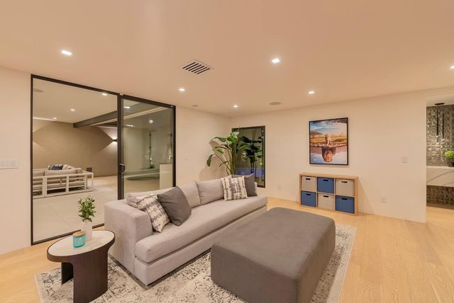 7278 E Echo Lane, Scottsdale, AZ 85258