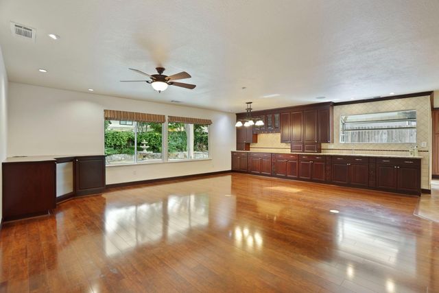 3790 Hatchers Cir, Stockton, CA 95219