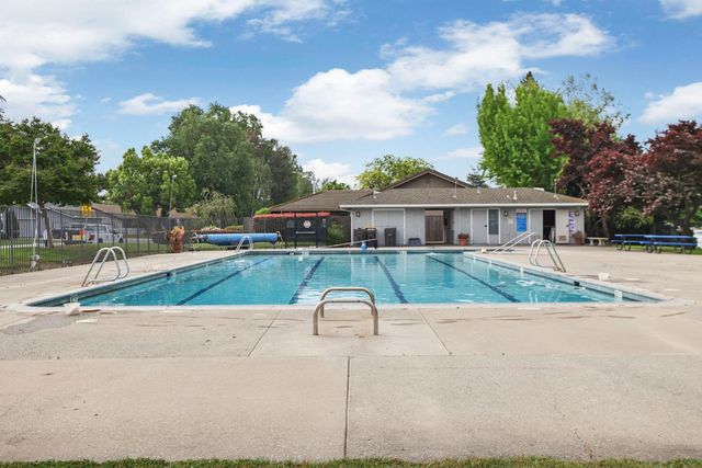 3790 Hatchers Cir, Stockton, CA 95219