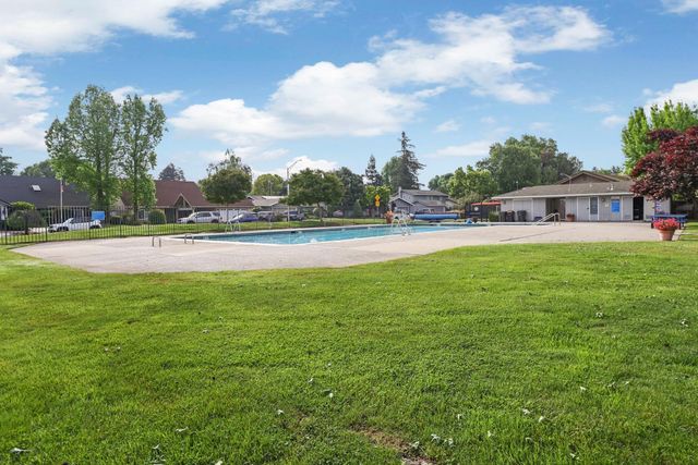 3790 Hatchers Cir, Stockton, CA 95219