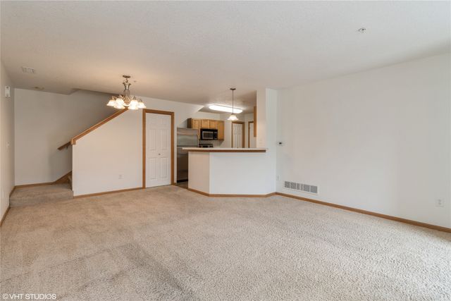 8610 EP True Parkway 14002, West Des Moines, IA 50266