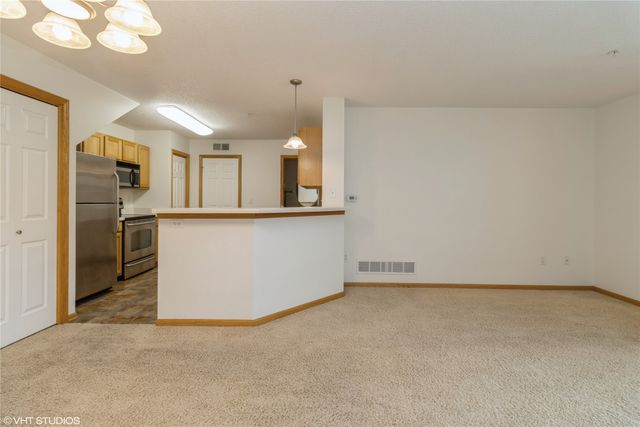 8610 EP True Parkway 14002, West Des Moines, IA 50266