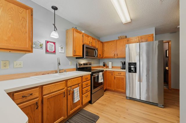 8857 Branson Drive 30, Inver Grove Heights, MN 55076