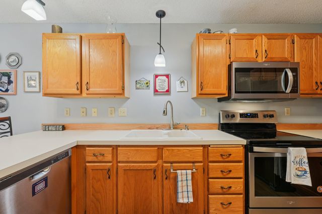 8857 Branson Drive 30, Inver Grove Heights, MN 55076