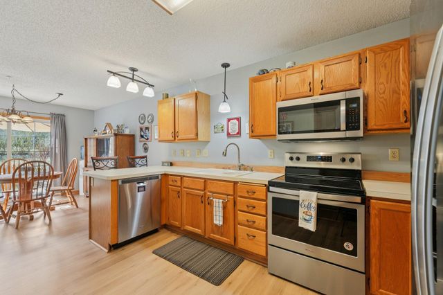 8857 Branson Drive 30, Inver Grove Heights, MN 55076