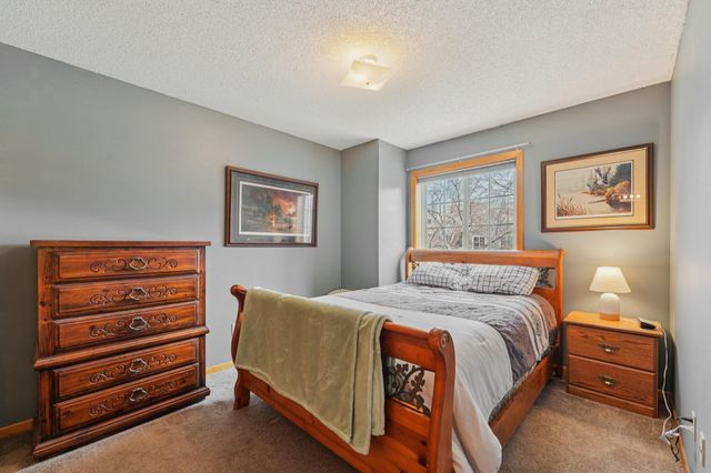 8857 Branson Drive 30, Inver Grove Heights, MN 55076