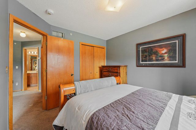 8857 Branson Drive 30, Inver Grove Heights, MN 55076