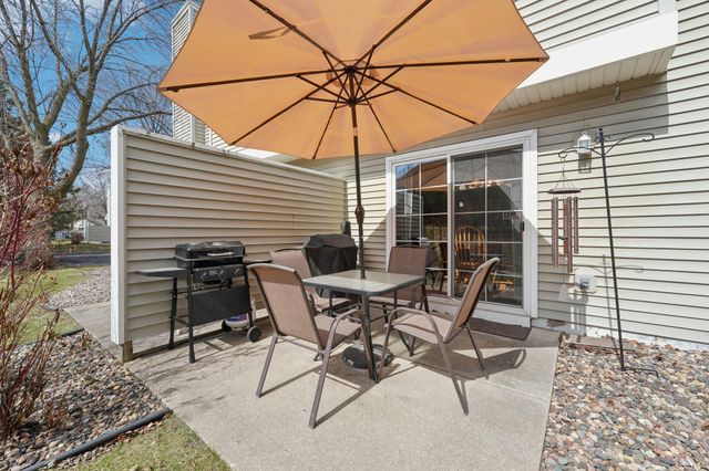 8857 Branson Drive 30, Inver Grove Heights, MN 55076