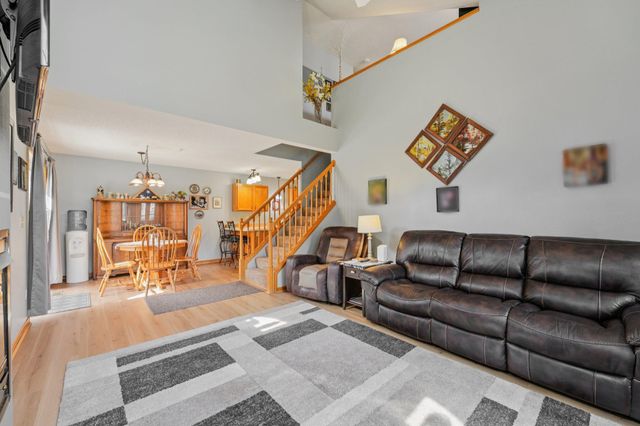 8857 Branson Drive 30, Inver Grove Heights, MN 55076