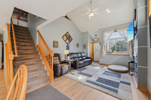 8857 Branson Drive 30, Inver Grove Heights, MN 55076