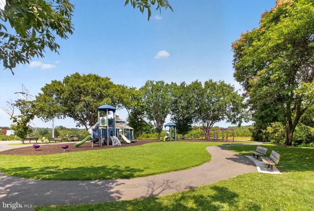 10110 WATKINS MILL PL, Gaithersburg, MD 20886