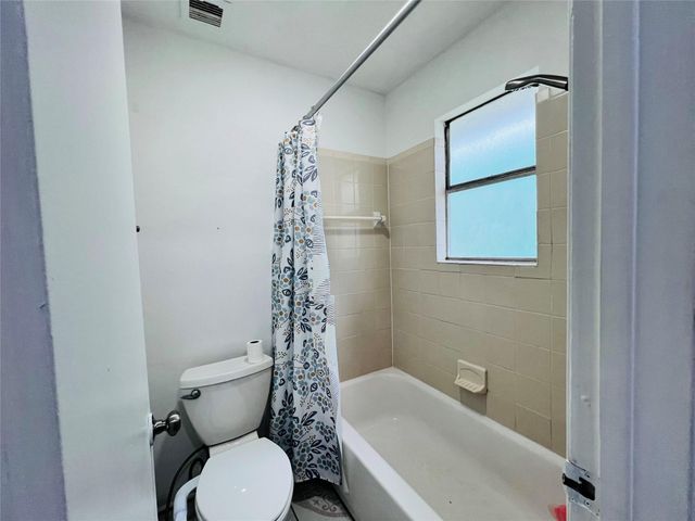 17131 Hewing Drive, Friendswood, TX 77546