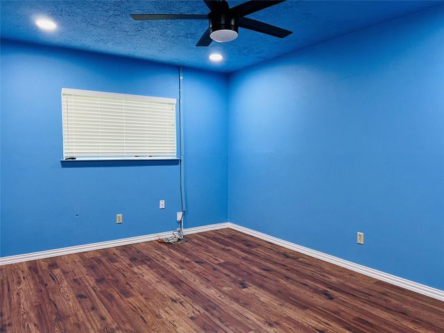 17131 Hewing Drive, Friendswood, TX 77546