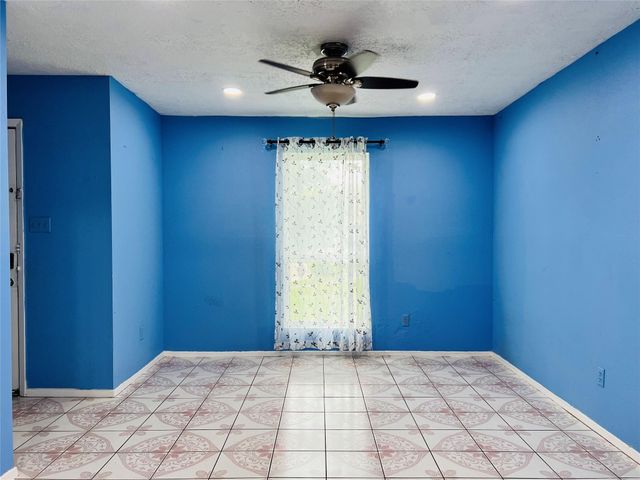 17131 Hewing Drive, Friendswood, TX 77546