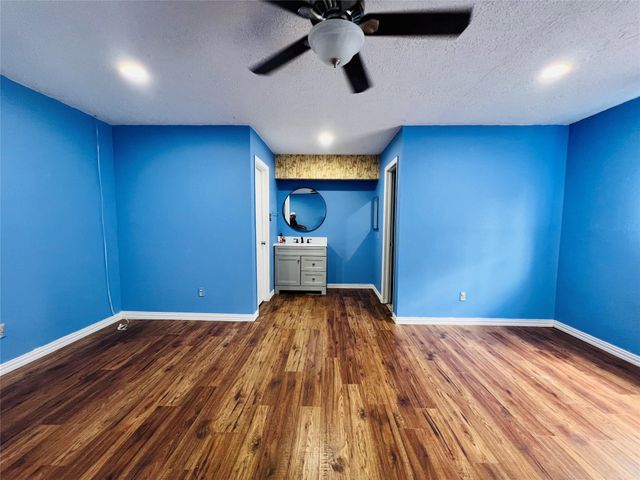 17131 Hewing Drive, Friendswood, TX 77546