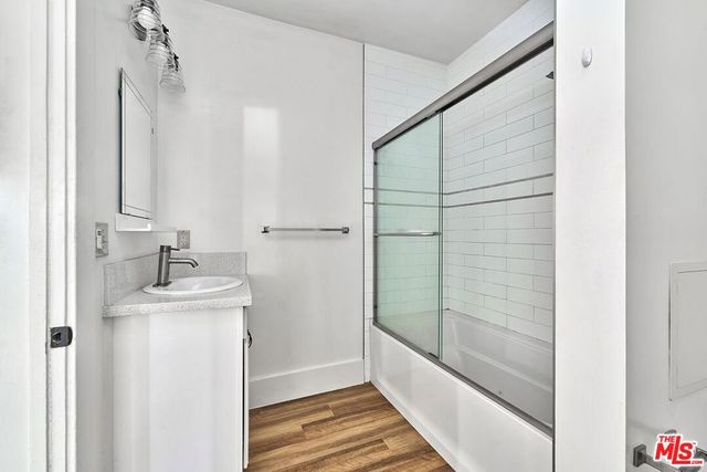 1118 Elden Avenue, Los Angeles, CA 90006