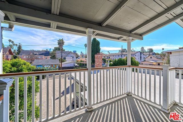 1118 Elden Avenue, Los Angeles, CA 90006