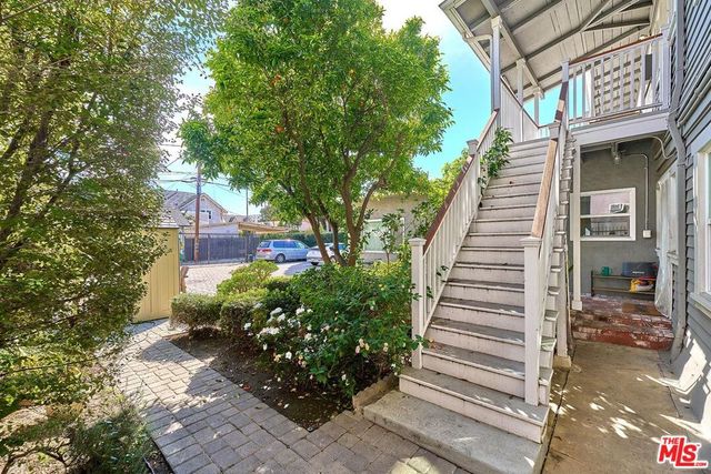 1118 Elden Avenue, Los Angeles, CA 90006