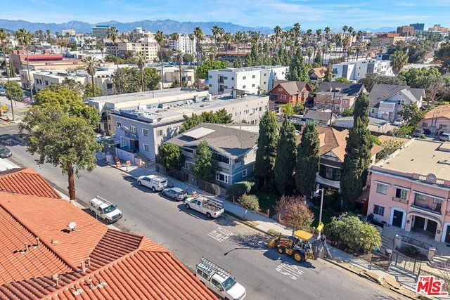 1118 Elden Avenue, Los Angeles, CA 90006