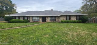 32 Raintree Place, Jackson, MS 39211