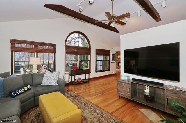 19 Munsee Dr, Cranford Twp., NJ 07016