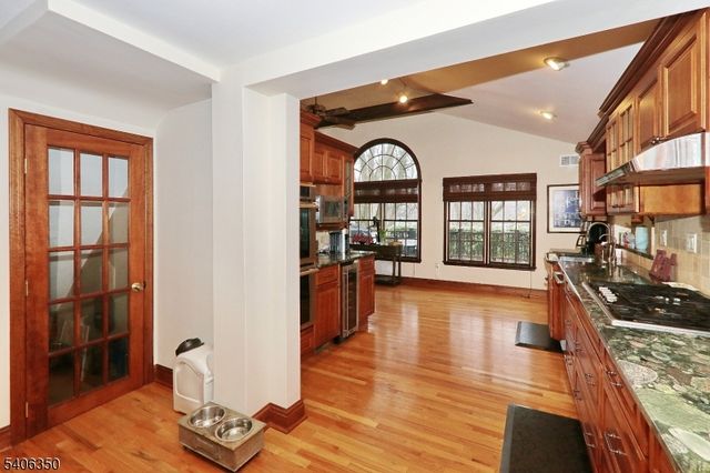 19 Munsee Dr, Cranford Twp., NJ 07016