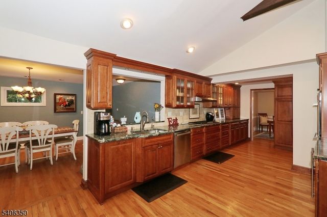 19 Munsee Dr, Cranford Twp., NJ 07016