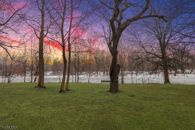 19 Munsee Dr, Cranford Twp., NJ 07016