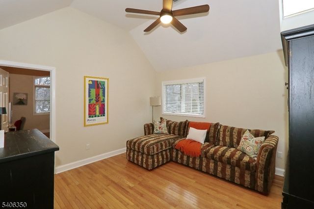 19 Munsee Dr, Cranford Twp., NJ 07016