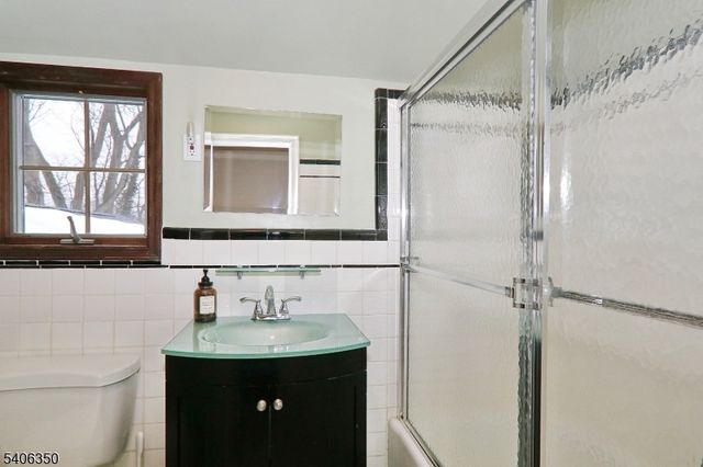 19 Munsee Dr, Cranford Twp., NJ 07016