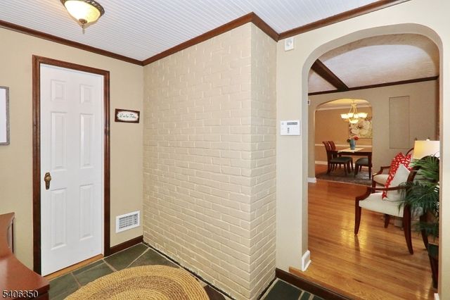 19 Munsee Dr, Cranford Twp., NJ 07016