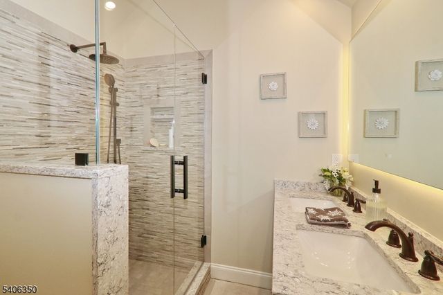 19 Munsee Dr, Cranford Twp., NJ 07016