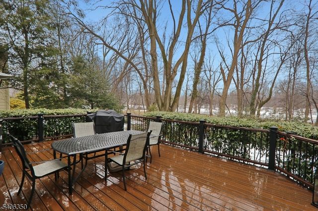 19 Munsee Dr, Cranford Twp., NJ 07016