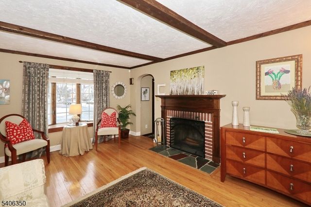 19 Munsee Dr, Cranford Twp., NJ 07016