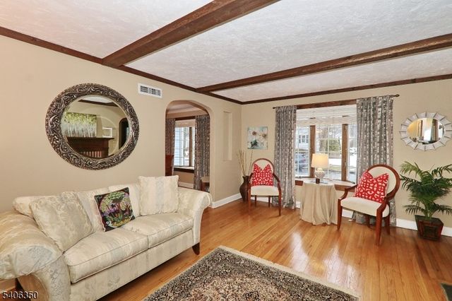 19 Munsee Dr, Cranford Twp., NJ 07016