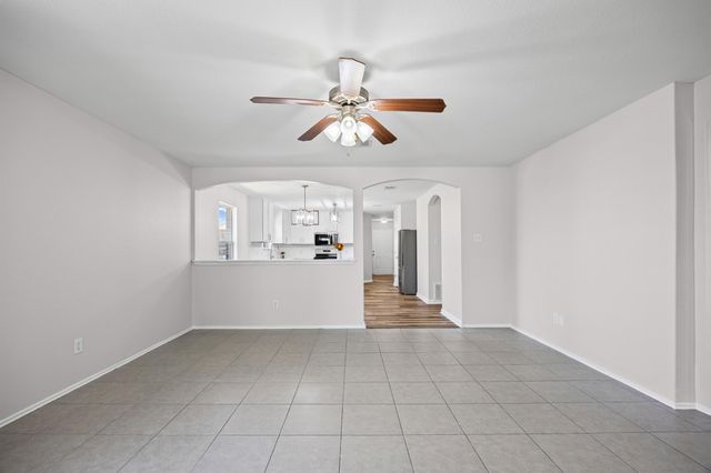 129 Lynn Crest BND, Buda, TX 78610