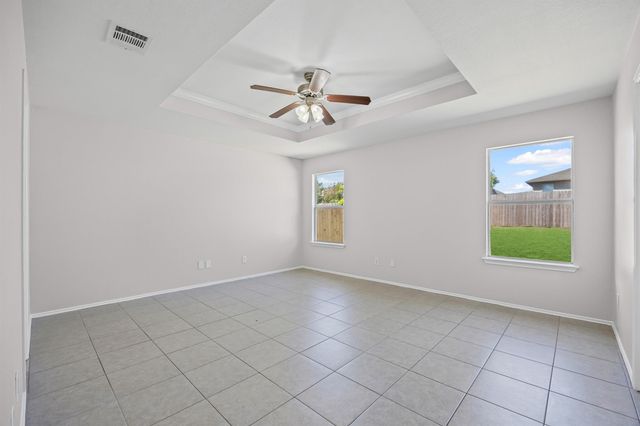 129 Lynn Crest BND, Buda, TX 78610