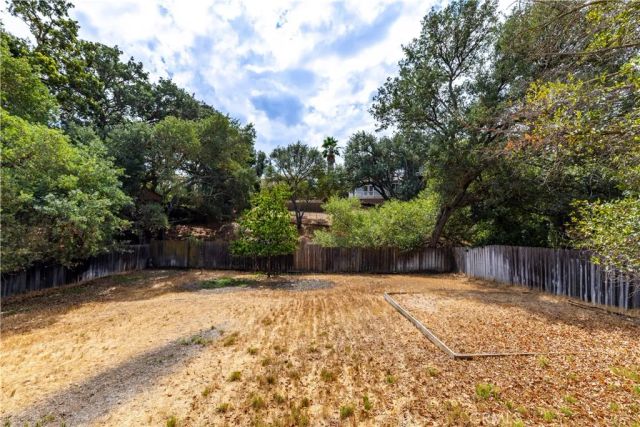 204 Nighthawk, Paso Robles, CA 93446