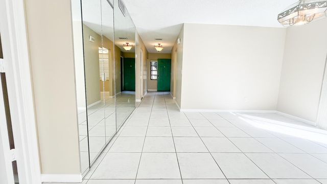 21766 Cypress Drive 20a, Boca Raton, FL 33433