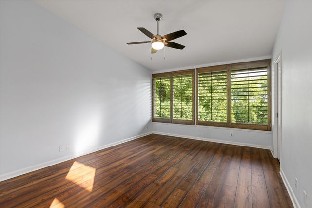 702 S Crest Road, Chattanooga, TN 37404
