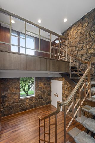 702 S Crest Road, Chattanooga, TN 37404