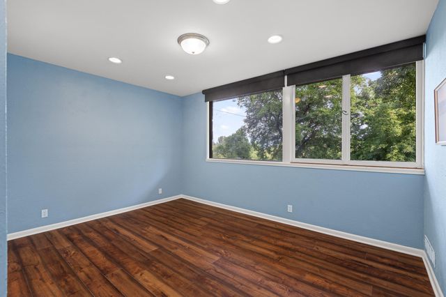 702 S Crest Road, Chattanooga, TN 37404