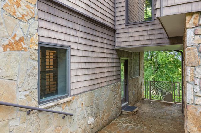 702 S Crest Road, Chattanooga, TN 37404