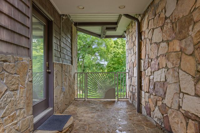 702 S Crest Road, Chattanooga, TN 37404