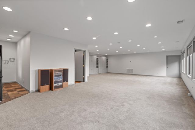 702 S Crest Road, Chattanooga, TN 37404