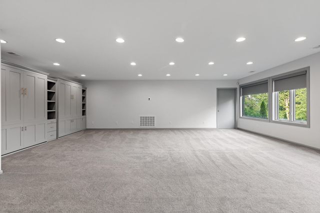 702 S Crest Road, Chattanooga, TN 37404