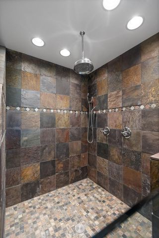 702 S Crest Road, Chattanooga, TN 37404