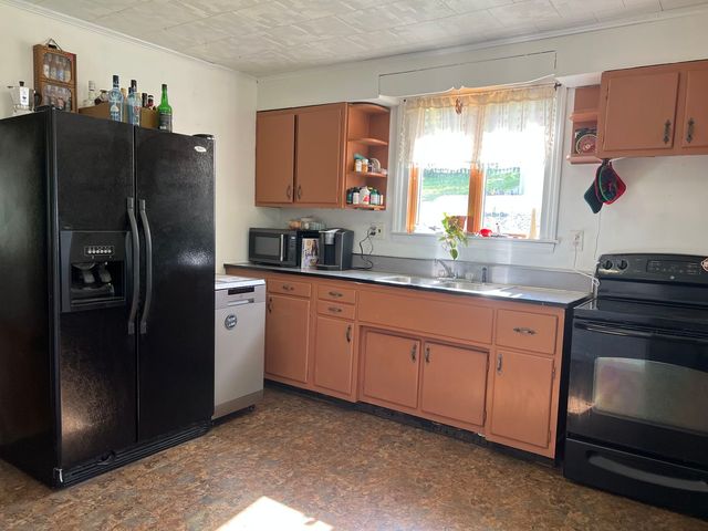 1274 Old Route 18, Wampum, PA 16157