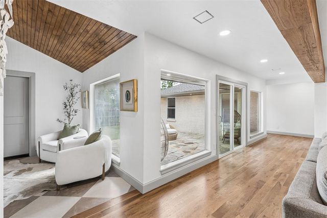 1114 W Wilshire Boulevard, Nichols Hills, OK 73116